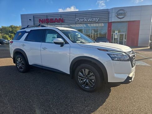 New 2025 Nissan Pathfinder SV w/ Black Appearance Package image 1