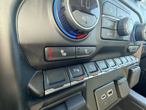 Used 2020 Chevrolet Silverado 1500 LT Trail Boss AWD/4WD image 19
