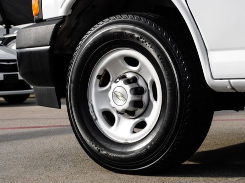 Used 2022 Chevrolet Express 2500 Extended w/ Driver Convenience Package image 47