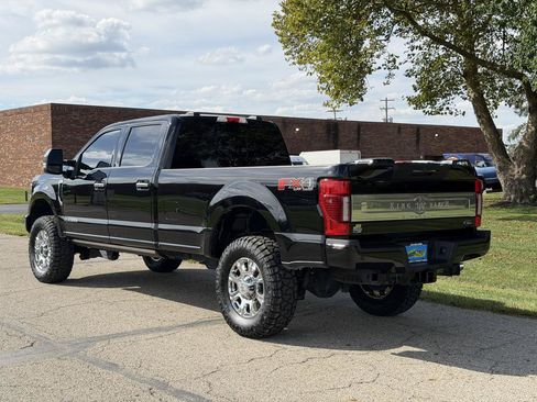 Used 2022 Ford F350 King Ranch w/ King Ranch Ultimate Package AWD/4WD image 4