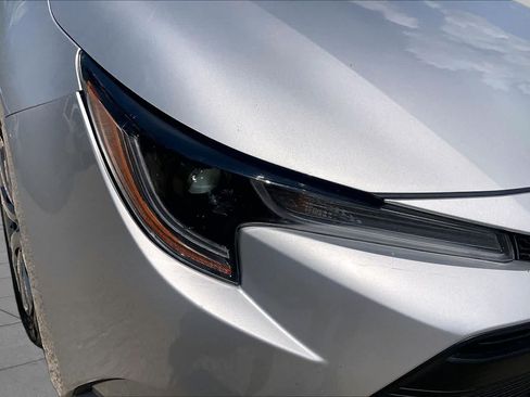 Used 2025 Toyota Corolla LE FWD image 25