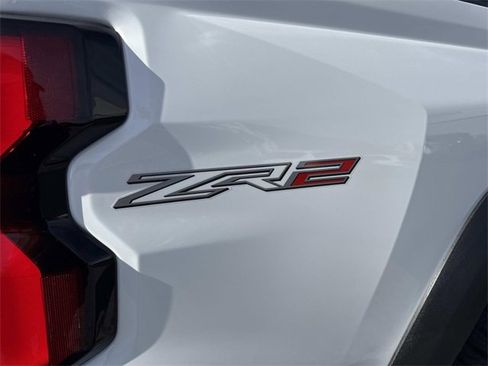 Used 2024 Chevrolet Colorado ZR2 w/ ZR2 Convenience Package III image 5