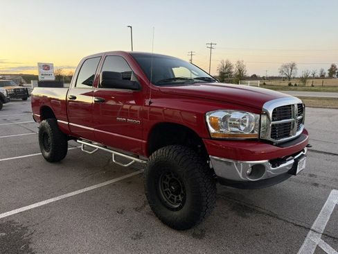 Used 2006 Dodge Ram 2500 Truck SLT image 4