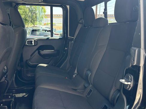 Used 2020 Jeep Gladiator Sport w/ Quick Order Package 24S AWD/4WD image 34
