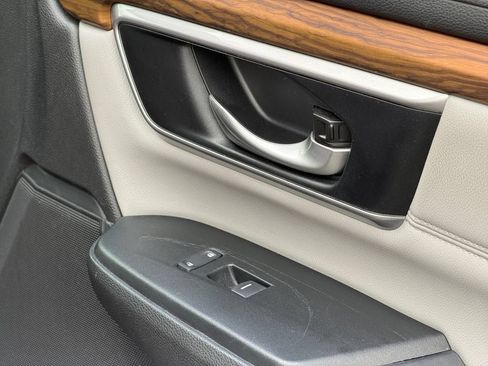 Used 2018 Honda CR-V Touring image 25