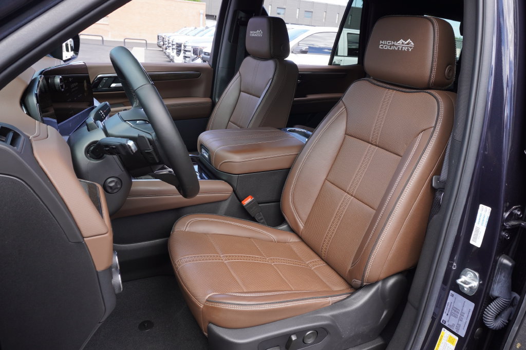 Certified 2025 Chevrolet Tahoe High Country w/ Sun And Tow Package AWD/4WD image 20