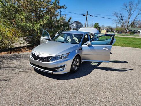 Used 2012 Kia Optima Hybrid w/ Hybrid Convenience Pkg image 12