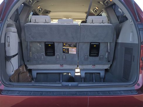 Used 2019 Toyota Sienna LE image 29