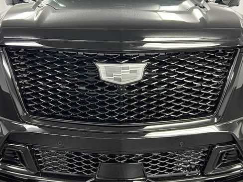 New 2026 Cadillac Escalade V w/ LPO, ONYX Package AWD/4WD image 9