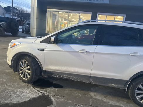 Used 2018 Ford Escape Titanium image 22