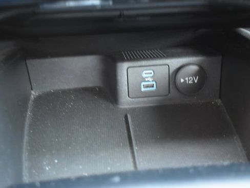 Used 2022 Ford Escape SE w/ SE Sport Appearance Package AWD/4WD image 29