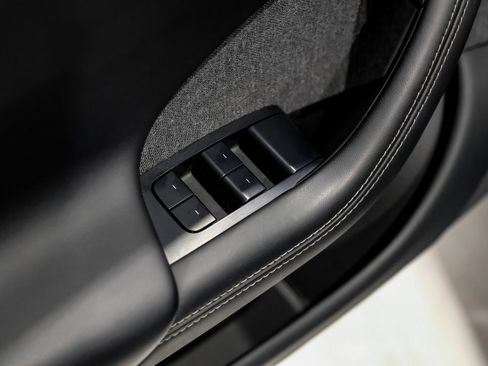 Used 2021 Tesla Model S Plaid image 33