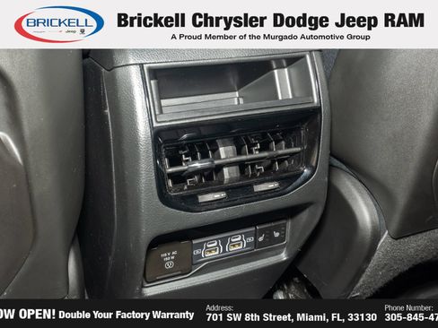 Used 2025 Jeep Grand Cherokee Limited AWD/4WD image 24