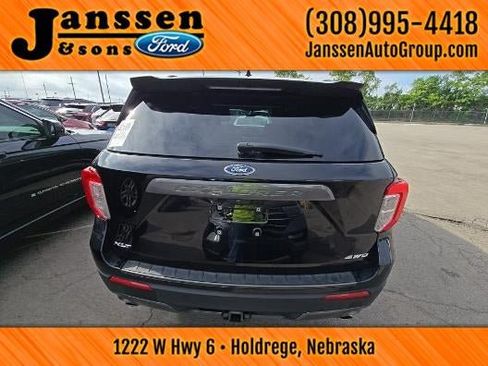 Used 2023 Ford Explorer XLT w/ Equipment Group 202A AWD/4WD image 13