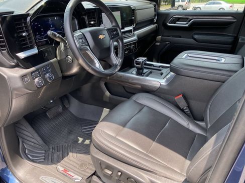 Used 2022 Chevrolet Silverado 1500 LTZ AWD/4WD image 11