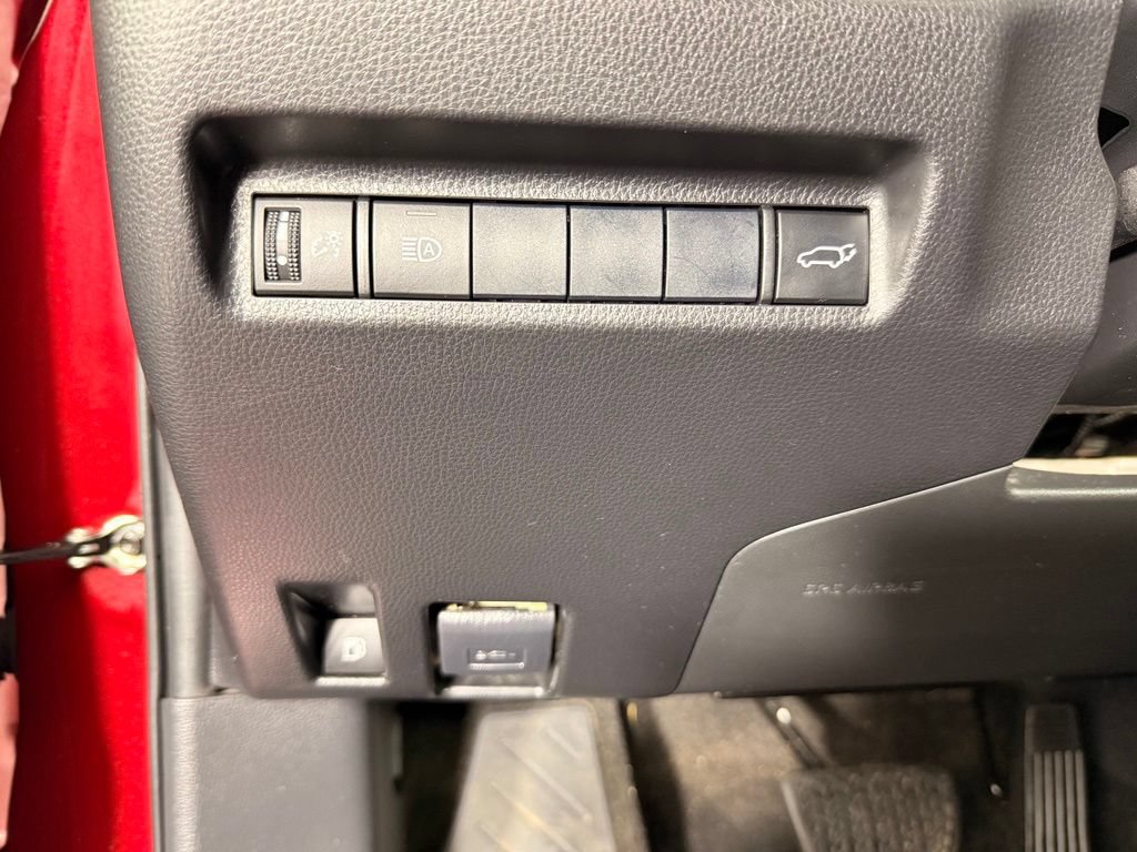 Used 2019 Toyota RAV4 XLE w/ Convenience Package AWD/4WD image 23