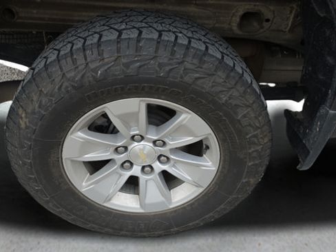 Used 2022 Chevrolet Silverado 1500 LT AWD/4WD image 22