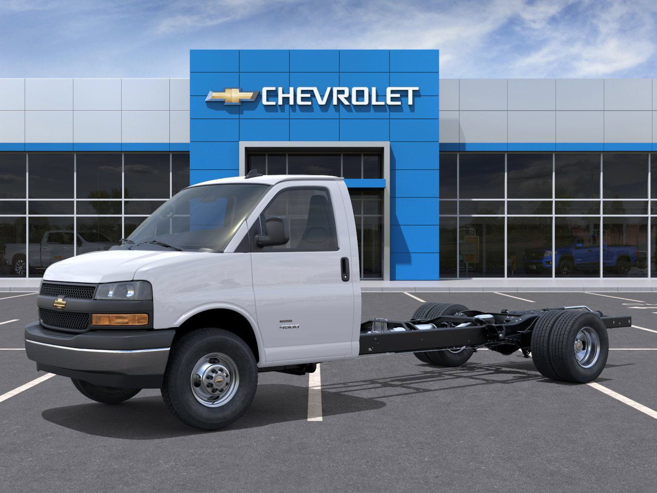 New 2025 Chevrolet Express 4500 w/ Power Convenience Package RWD image 20