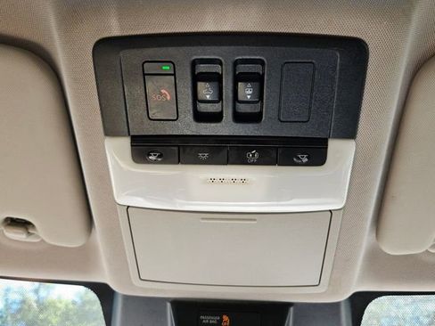 Used 2023 Nissan Rogue SL FWD image 22