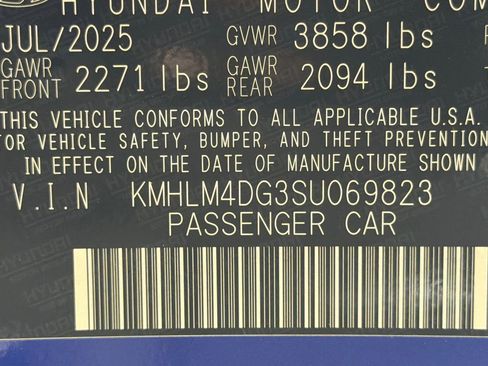 Used 2025 Hyundai Elantra Sport image 31