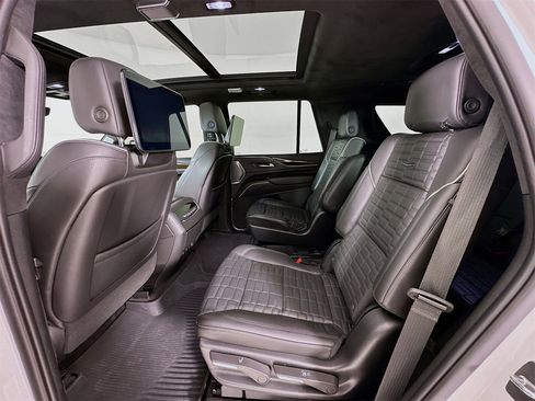 Used 2023 Cadillac Escalade Sport Platinum image 27