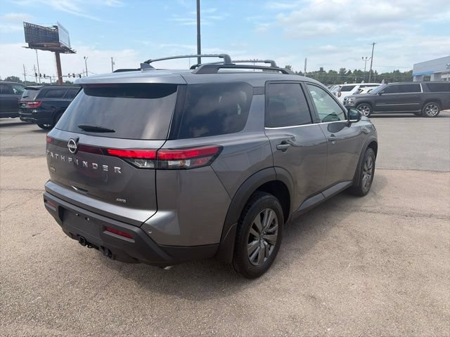 Used 2025 Nissan Pathfinder SV w/ SV Premium Package AWD/4WD image 6