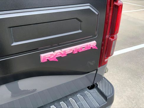 Used 2018 Ford F150 Raptor w/ Equipment Group 802A Luxury image 9