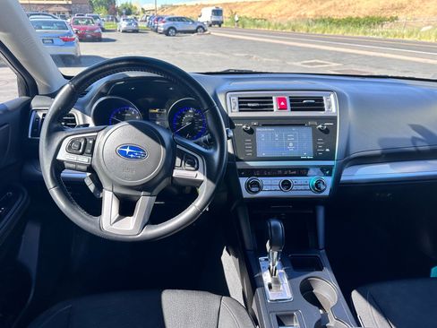 Used 2016 Subaru Legacy 2.5i Premium w/ Moonroof Package AWD/4WD image 7