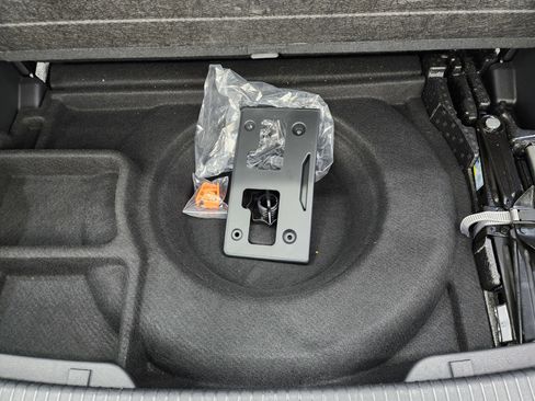 Used 2025 Volkswagen Atlas SE image 29