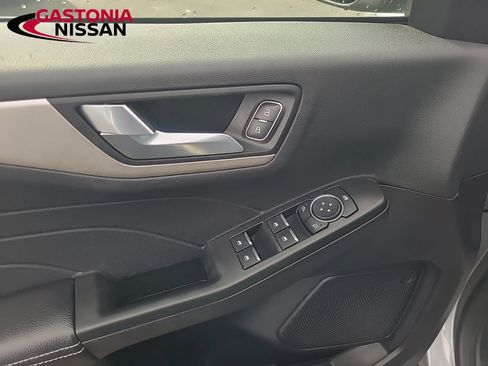 Used 2022 Ford Escape SEL image 29