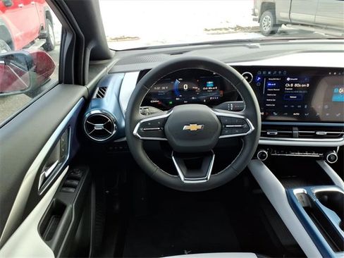 New 2026 Chevrolet Equinox EV LT image 14