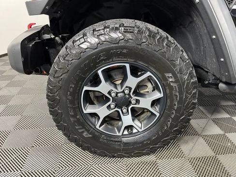 Used 2022 Jeep Wrangler Unlimited Rubicon AWD/4WD image 11