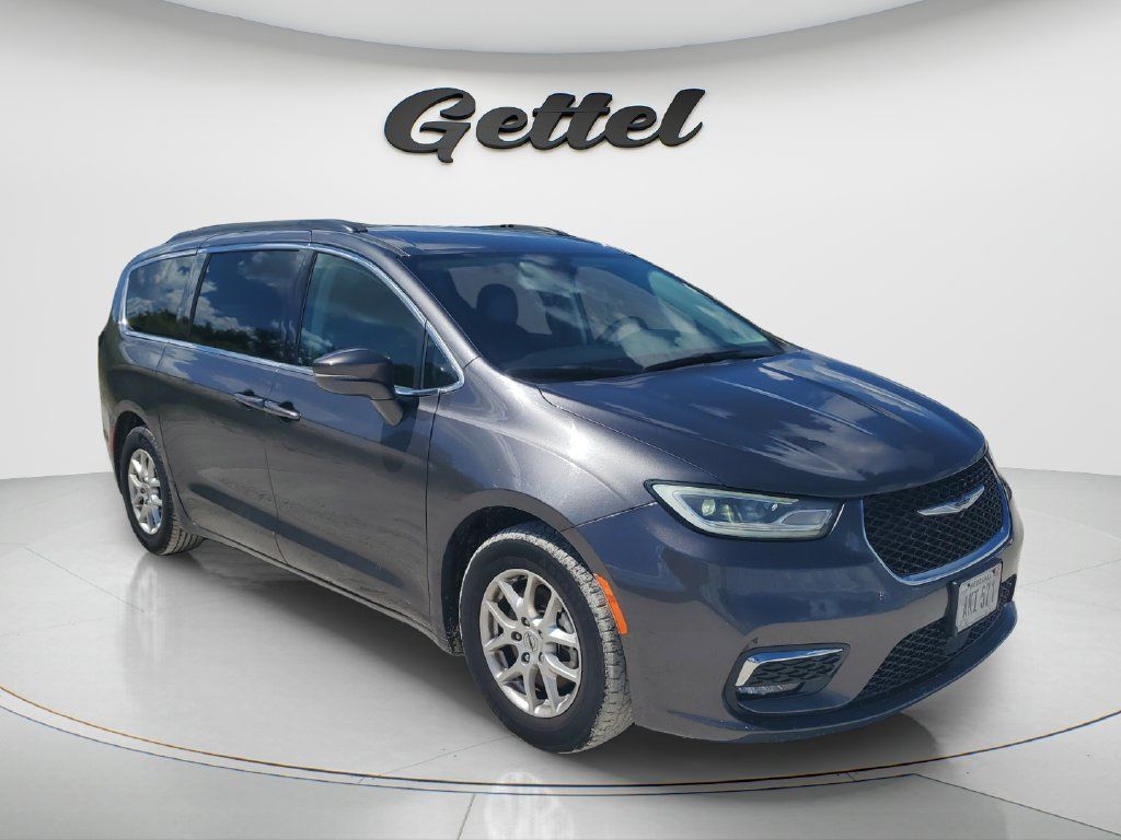 Used 2022 Chrysler Pacifica Touring-L FWD image 3