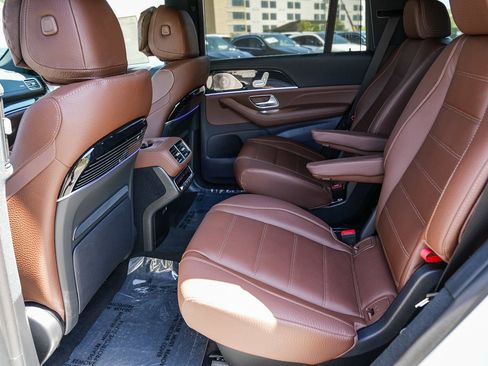 New 2026 Mercedes-Benz GLS 450 4MATIC image 18