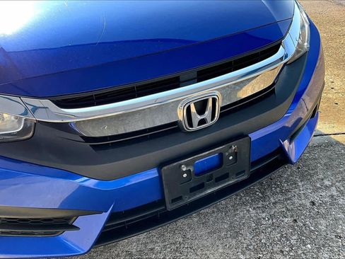 Used 2018 Honda Civic EX-T image 29