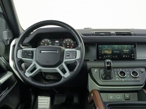 Used 2024 Land Rover Defender 110 SE AWD/4WD image 22