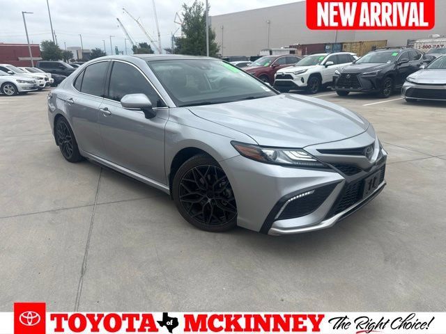 Used 2024 Toyota Camry XSE FWD image 1