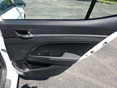 Used 2020 Hyundai Elantra SEL w/ Cargo Package (C1) FWD image 16