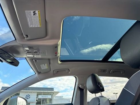 New 2026 Volkswagen Taos SE AWD/4WD image 30