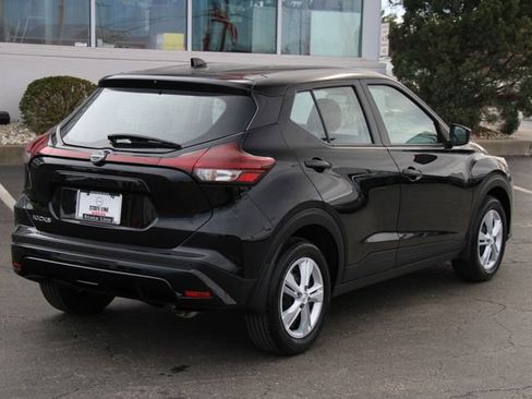 Certified 2025 Nissan Kicks Play S FWD image 10