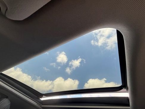 Used 2024 Toyota Camry XSE image 7