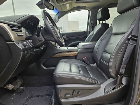 Used 2020 GMC Yukon Denali w/ Denali Premium Package image 25