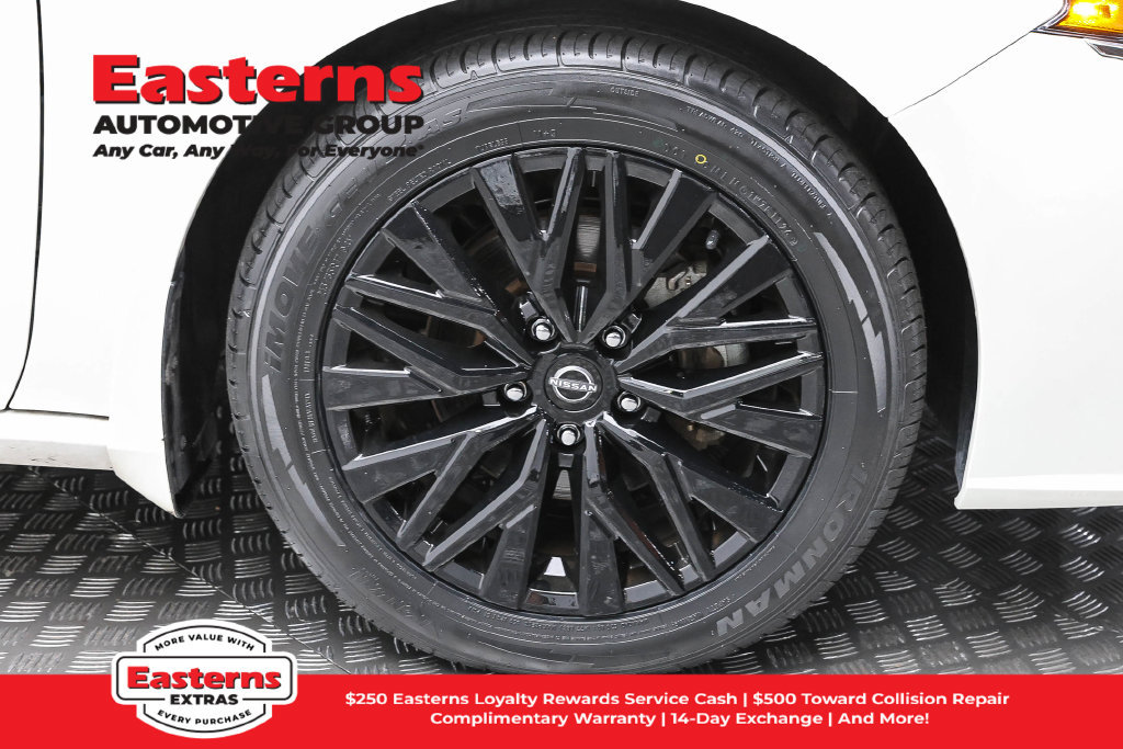 Used 2024 Nissan Altima 2.0 SR FWD image 30