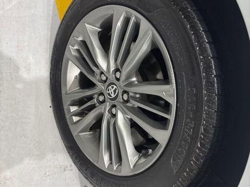 Used 2017 Toyota Camry SE w/ Four Season Floor Mat Package image 39