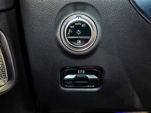 New 2026 Mercedes-Benz CLE 300 4MATIC Cabriolet image 27