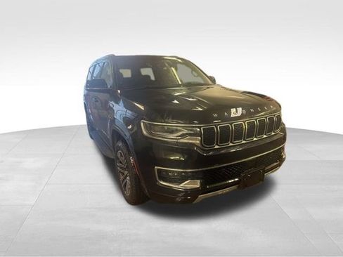Used 2024 Jeep Wagoneer Series II image 2