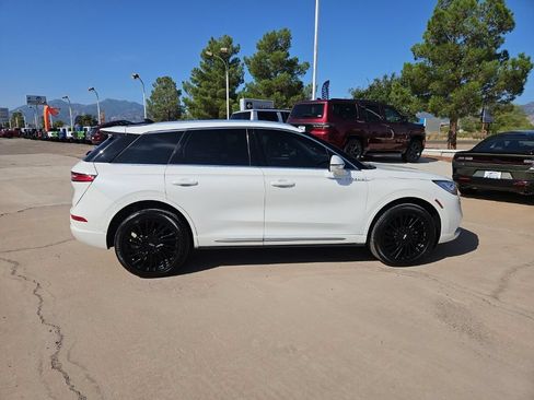 Used 2022 Lincoln Corsair Reserve w/ Equipment Group 201A AWD/4WD image 4