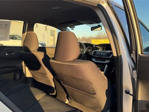 Used 2015 Honda Accord LX image 11