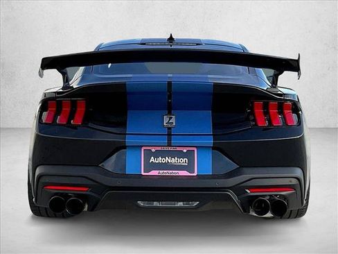 Used 2025 Ford Mustang GT Premium w/ GT Performance Package RWD image 4
