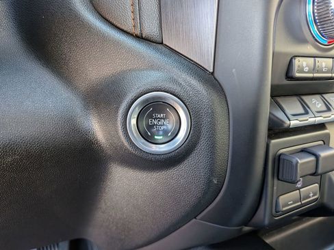 Used 2023 GMC Sierra 2500 AT4 w/ Gooseneck/5TH Wheel Package image 21